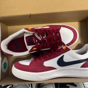 Jordan SB Adversary Burgundy and White Sneakers men’s 7.5. Women’s 9